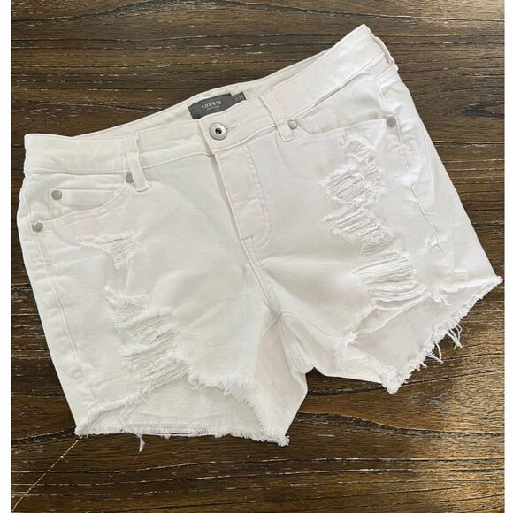 Torrid White Distressed Denim Shorts Size 10 High Rise Cutoff Jean Shorts - Picture 2 of 9